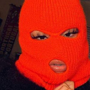 Meet your Posher, Akilah